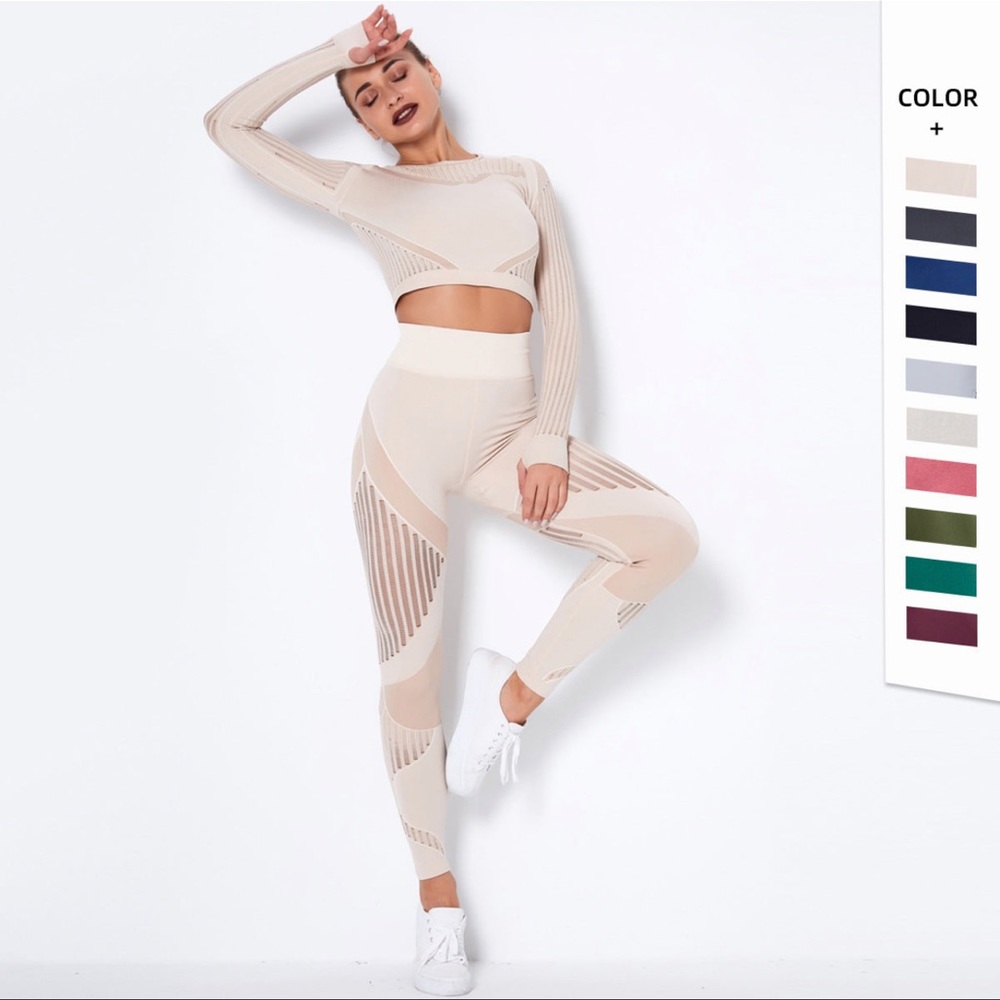 Seamless knitted absorbent yoga long sleeve suit yoga wear suit